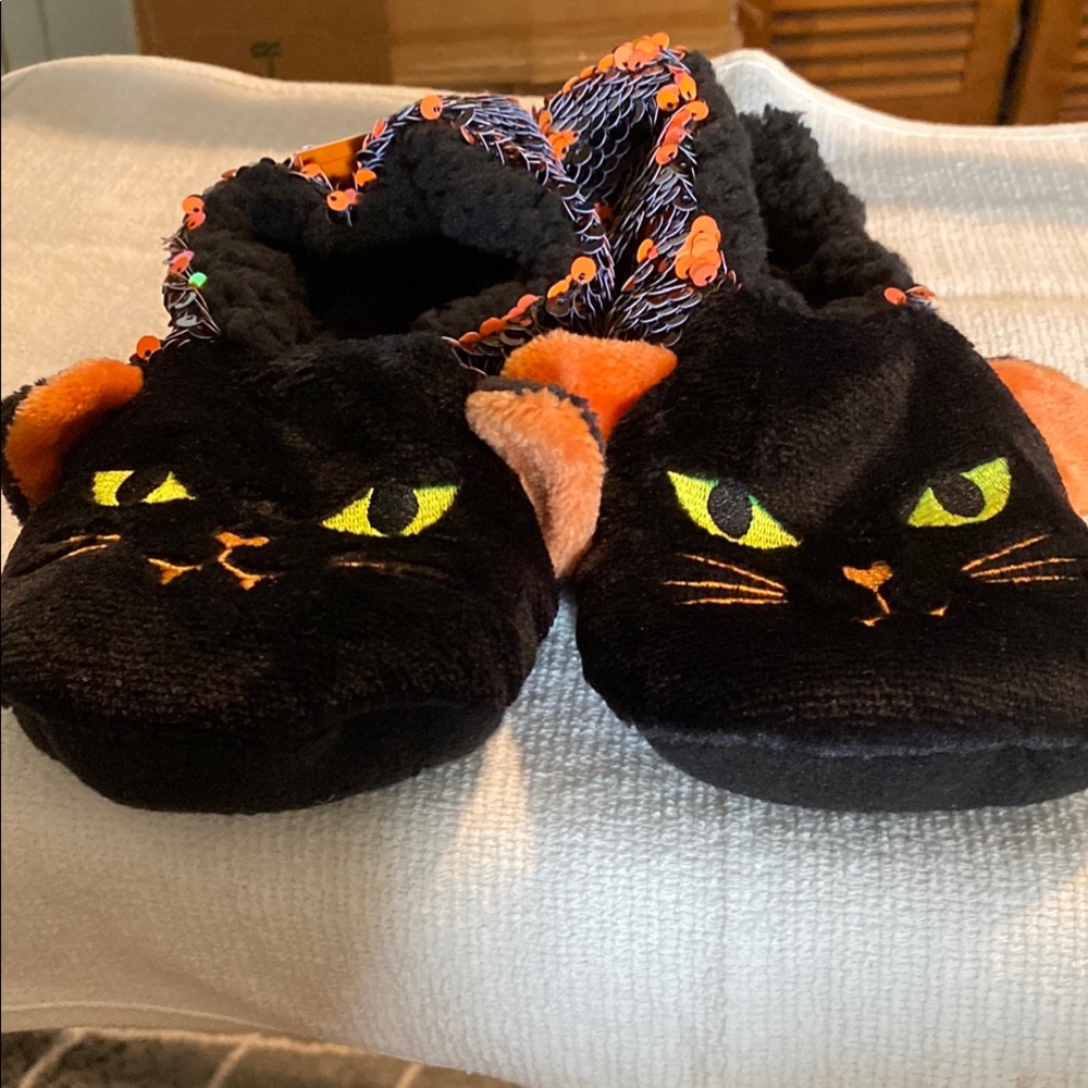 Cozy Black and Orange Cat Face Slippers